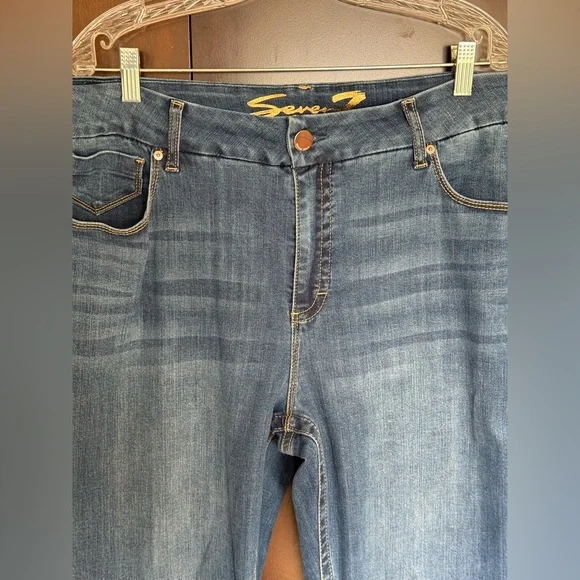 2 Pair Melissa McCarthy Seven7 Bootcut Jeans EUC Size 16W - Picture 11 of 15